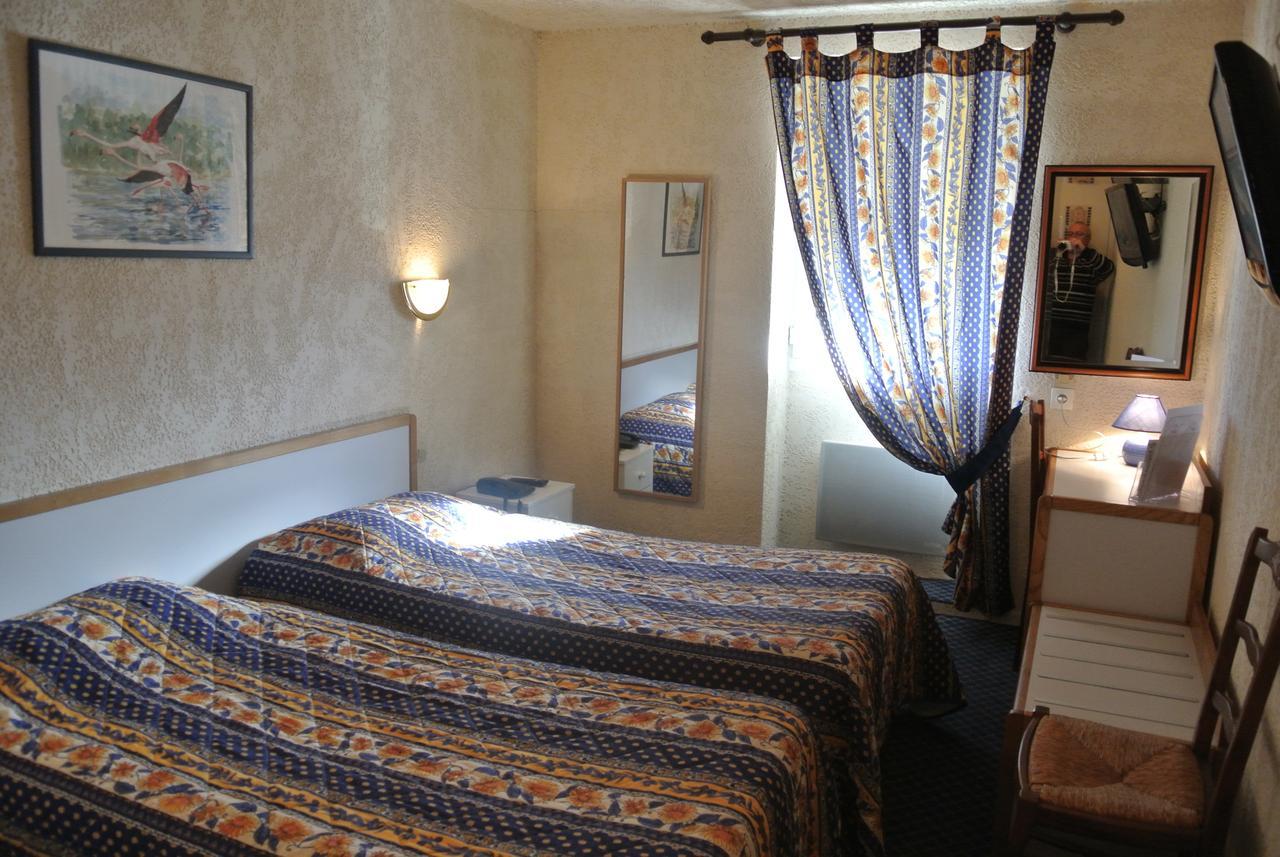 Logis Heraclee Saint-Gilles  Exterior foto
